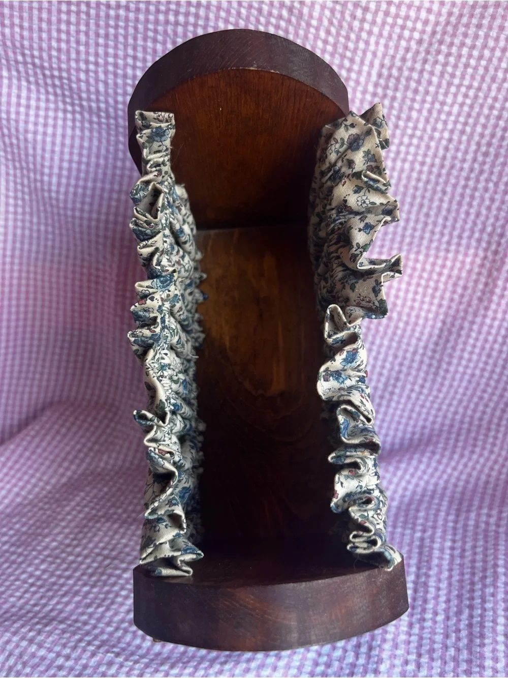 N/A elegant wooden